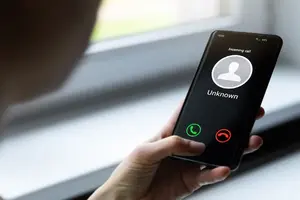 hang up the phone